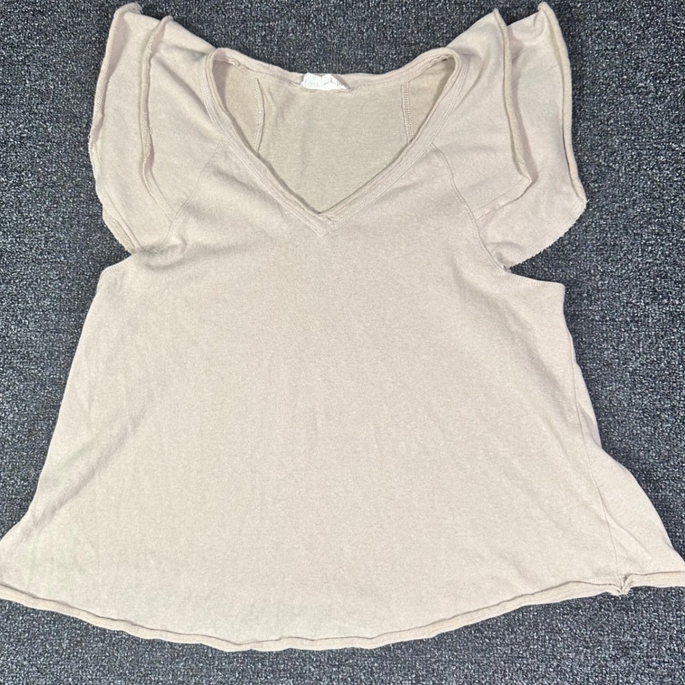 New In Womens Tan Flutter Sleeve V-Neck Knit Top‎ NT10175 Size L